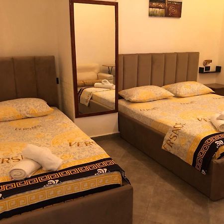 Fati Guest House Durrës 外观 照片
