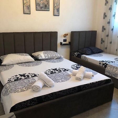 Fati Guest House Durrës 外观 照片
