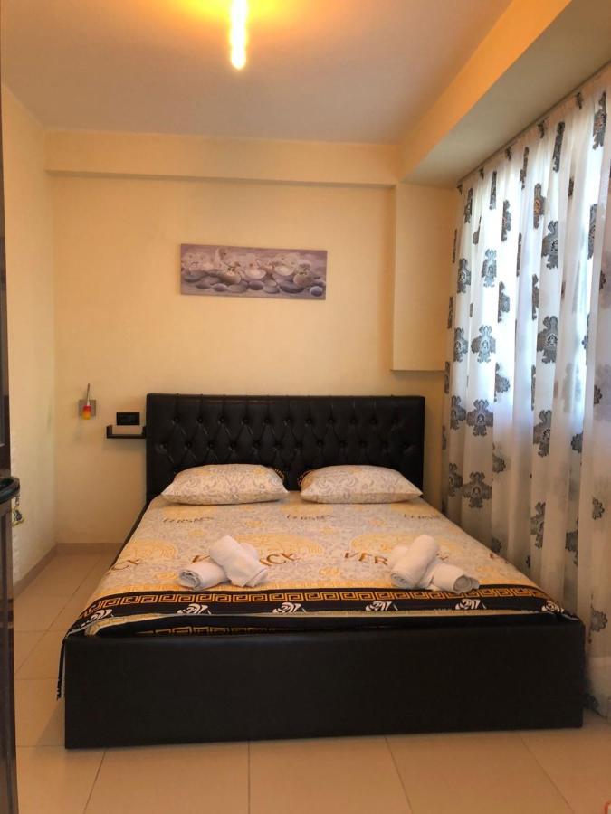 Fati Guest House Durrës 外观 照片