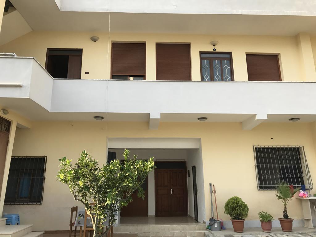 Fati Guest House Durrës 外观 照片