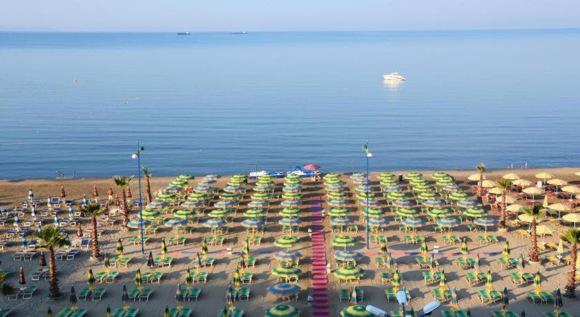 Fati Guest House Durrës 外观 照片